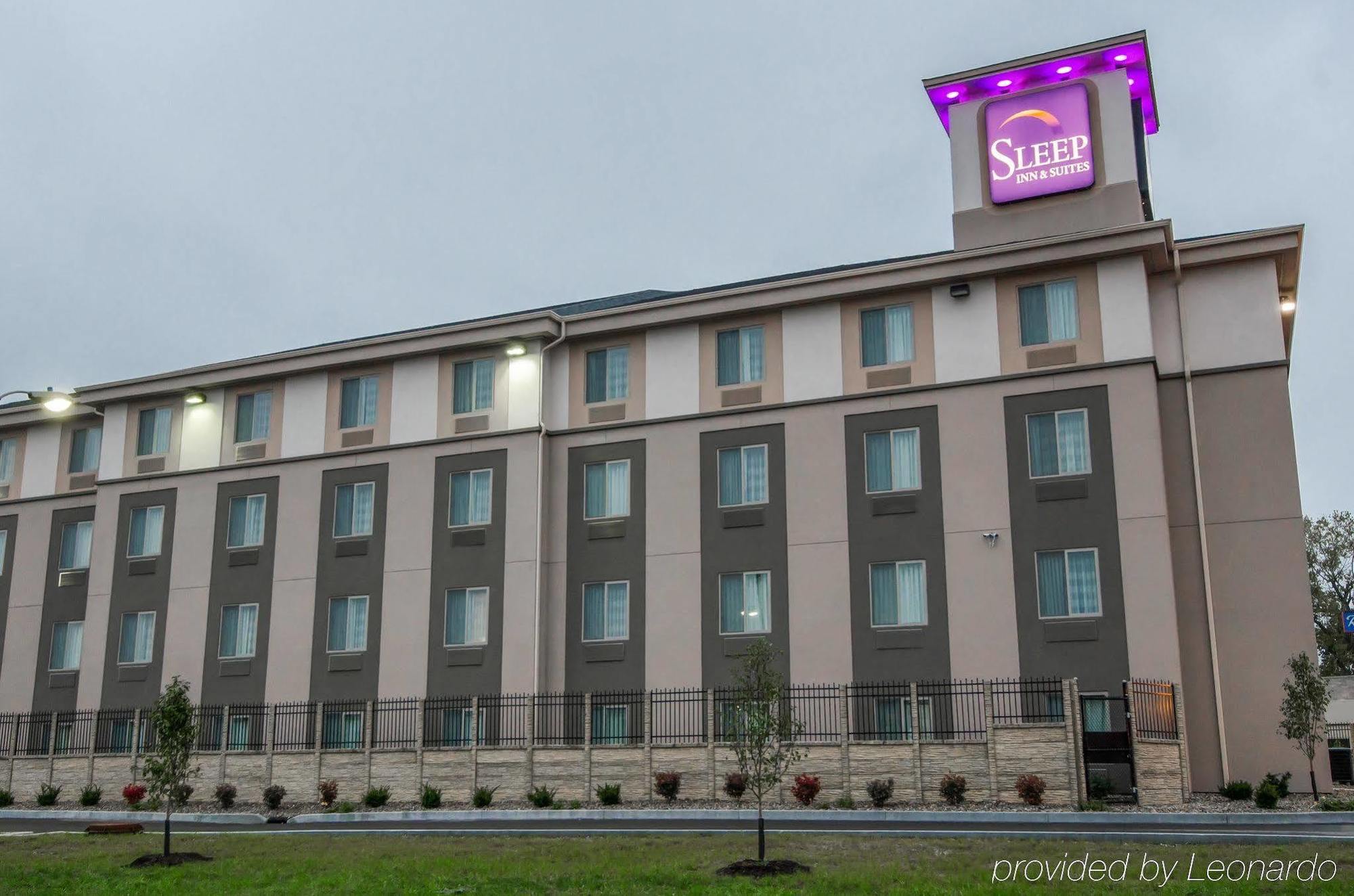 Sleep Inn & Suites And Conference Center Downtown Индианаполис Экстерьер фото