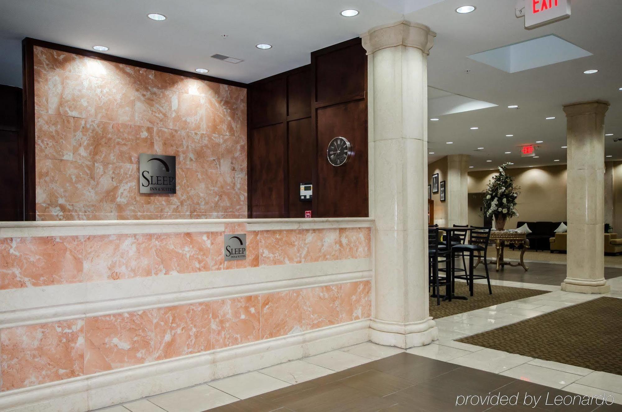 Sleep Inn & Suites And Conference Center Downtown Индианаполис Экстерьер фото